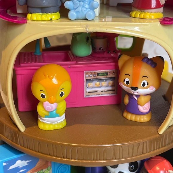 Li’l Woodzeez Acorn Treehouse with 🦉Timber Tots Forest Friends - Picture 3 of 12